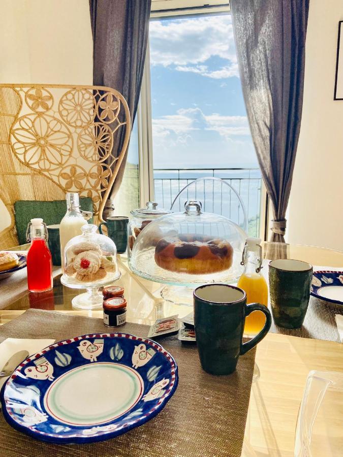 Ferienwohnung Borgo Virginia - Sea View In Amalfi Coast Vietri Exterior foto