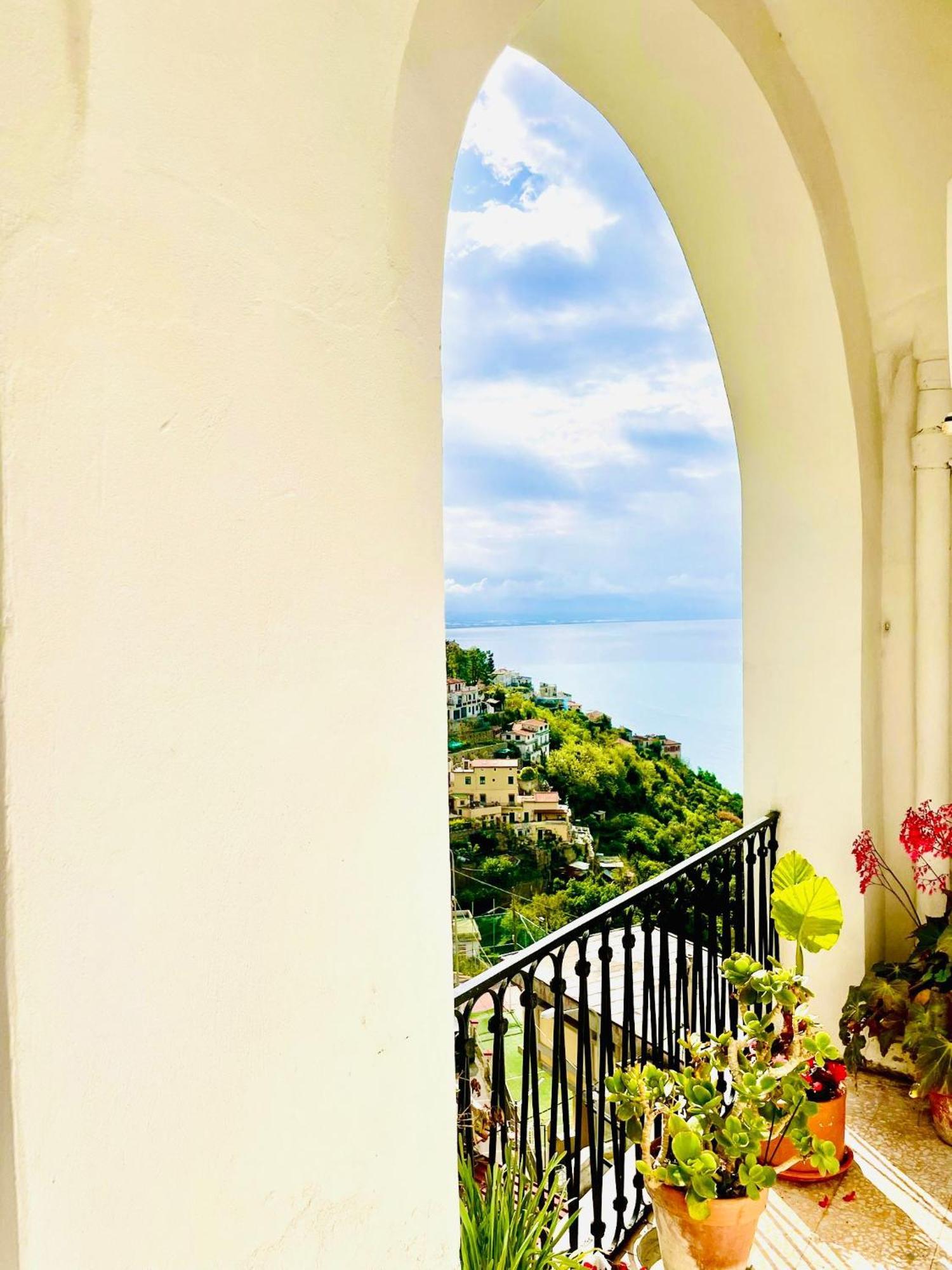 Ferienwohnung Borgo Virginia - Sea View In Amalfi Coast Vietri Exterior foto