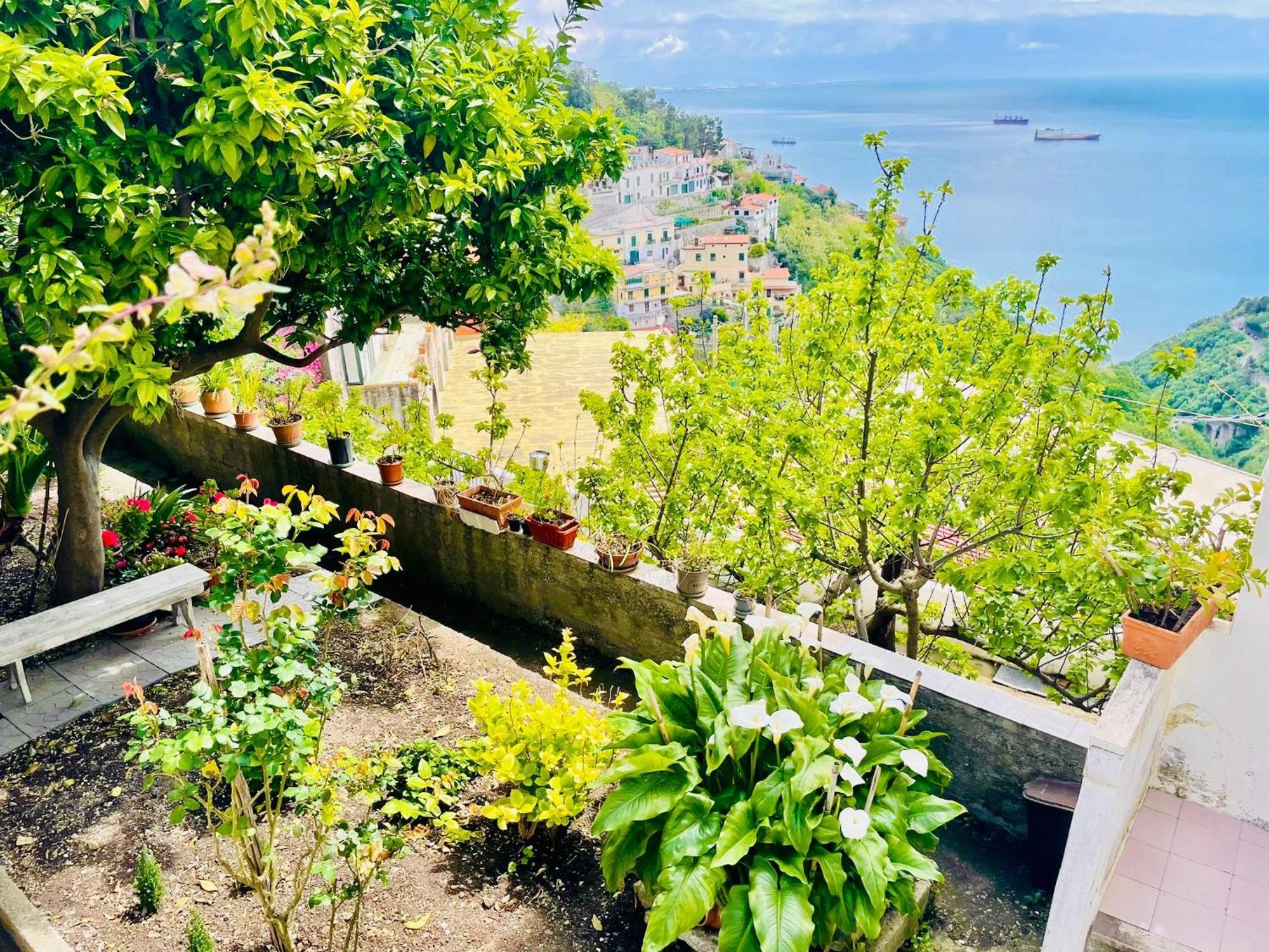 Ferienwohnung Borgo Virginia - Sea View In Amalfi Coast Vietri Exterior foto